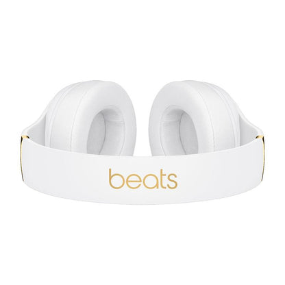 Studio3 headphones with carrying case